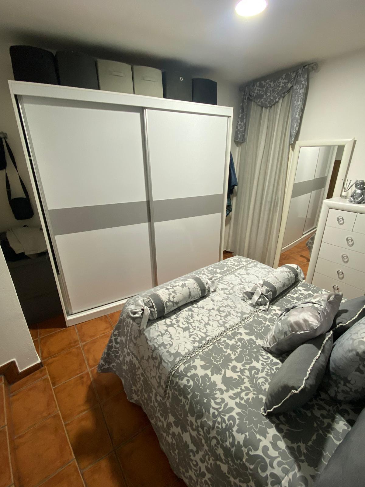 Imagen 6 Casa Adosada en venta en Rus / Casa situada al lado del la plaza de  Rus