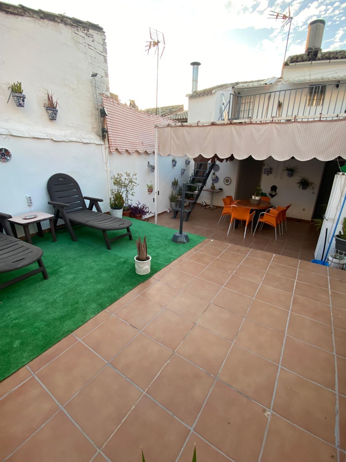 Imagen 8 Casa Adosada en venta en Rus / Casa situada al lado del la plaza de  Rus