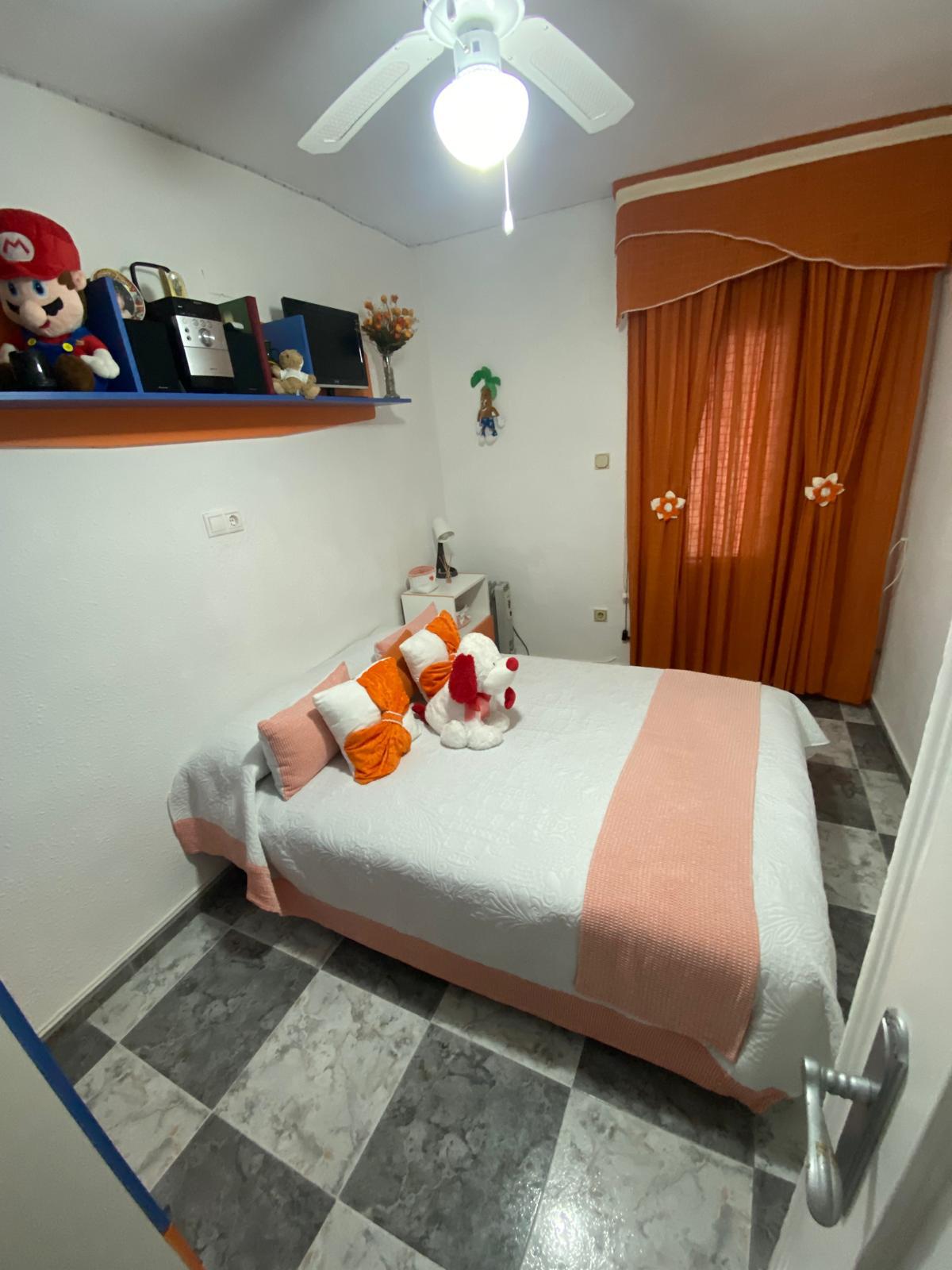 Imagen 18 Casa Adosada en venta en Rus / Casa situada al lado del la plaza de  Rus