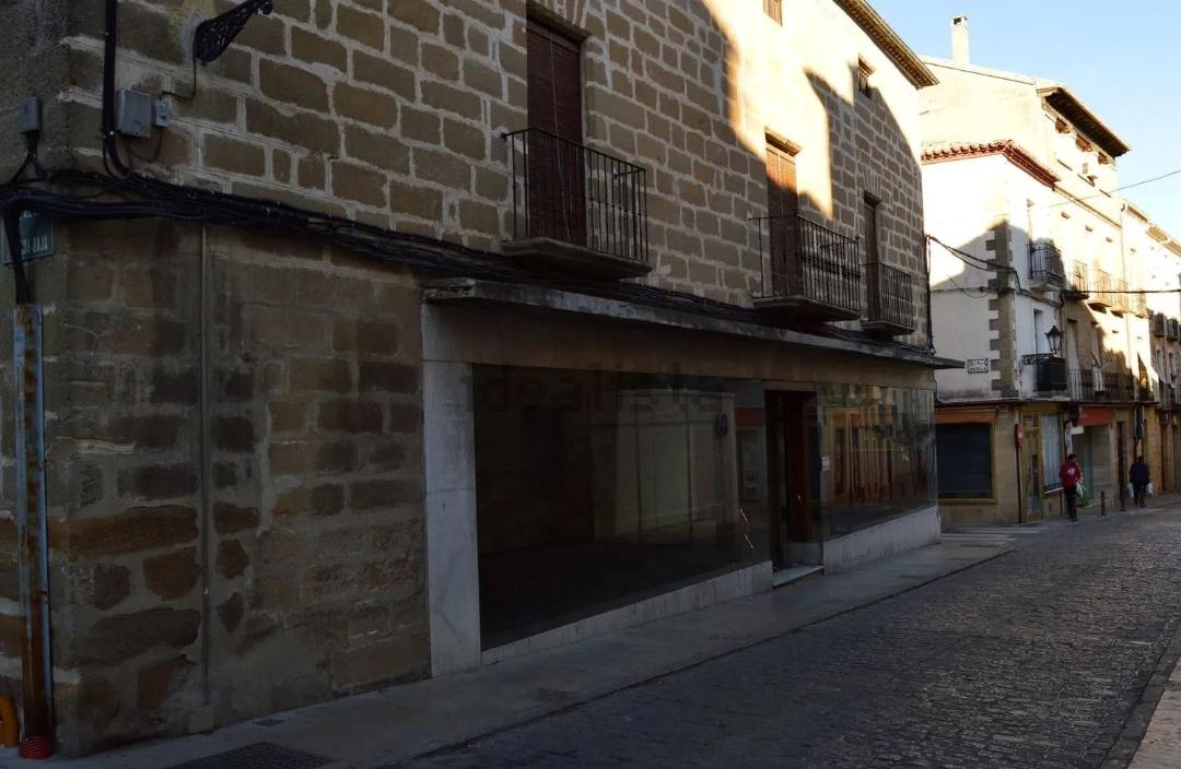 Imagen 10 Casa Adosada en venta en Baeza / Casa solariega en el centro de Baeza.