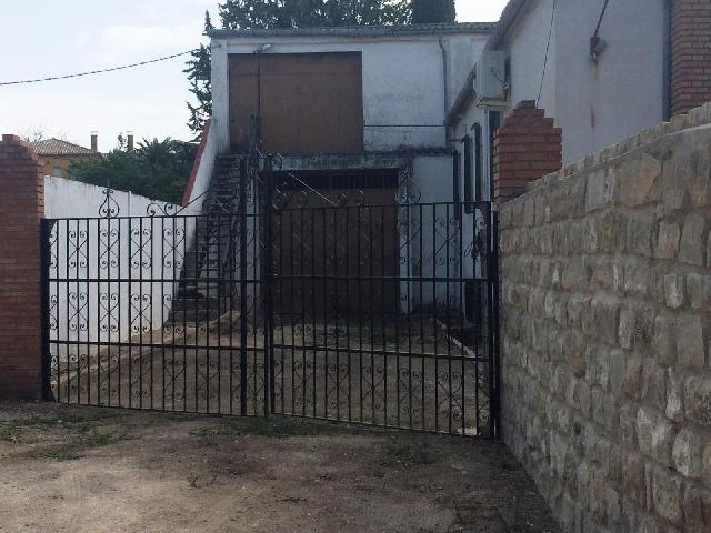 Imagen 2 Inmueble 290007 - Casa Aislada en venta en Baeza / Zona de chalets junto a la carretera acceso a Baeza.