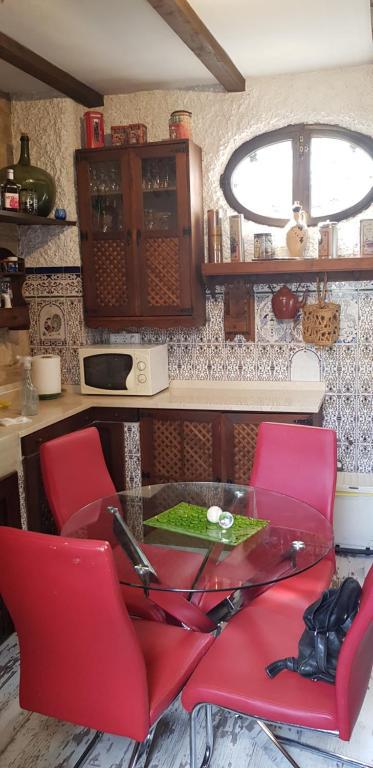 Imagen 9 Casa Adosada en venta en Baeza / En el centro de Baeza. Zona intramuros.