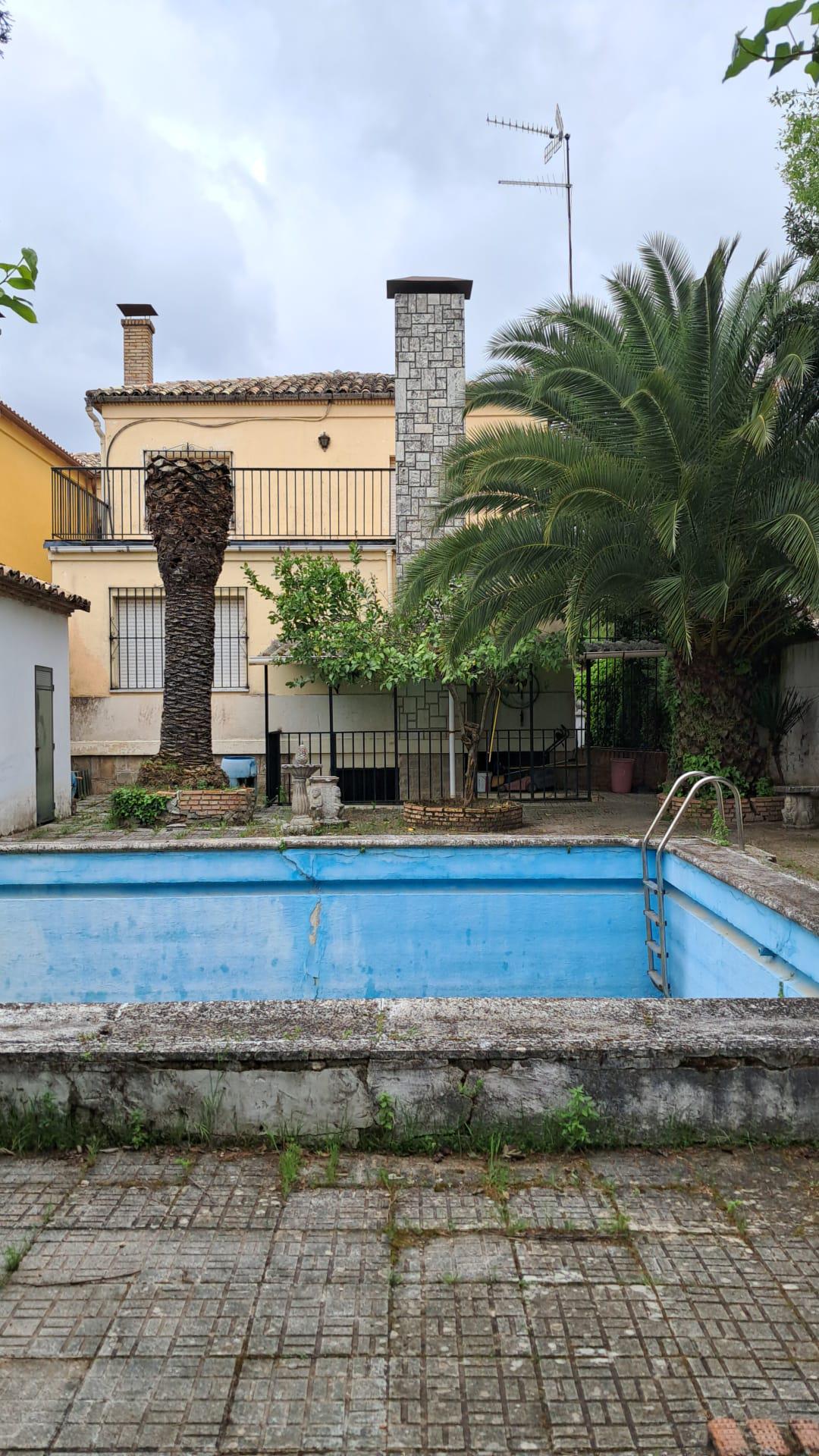 Imagen 15 Casa Aislada en venta en Baeza / Casa chatet en la yedra zona residencial