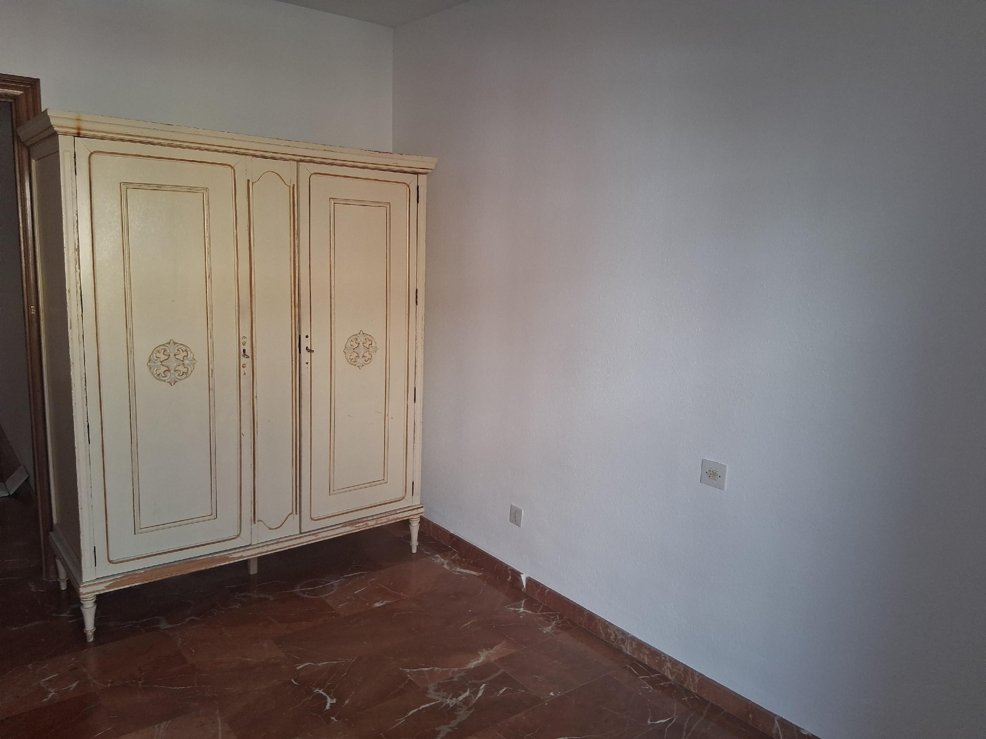 Imagen 4 Apartamento en venta en Baeza / Piso frente al ambulatorio y estación de autobuses