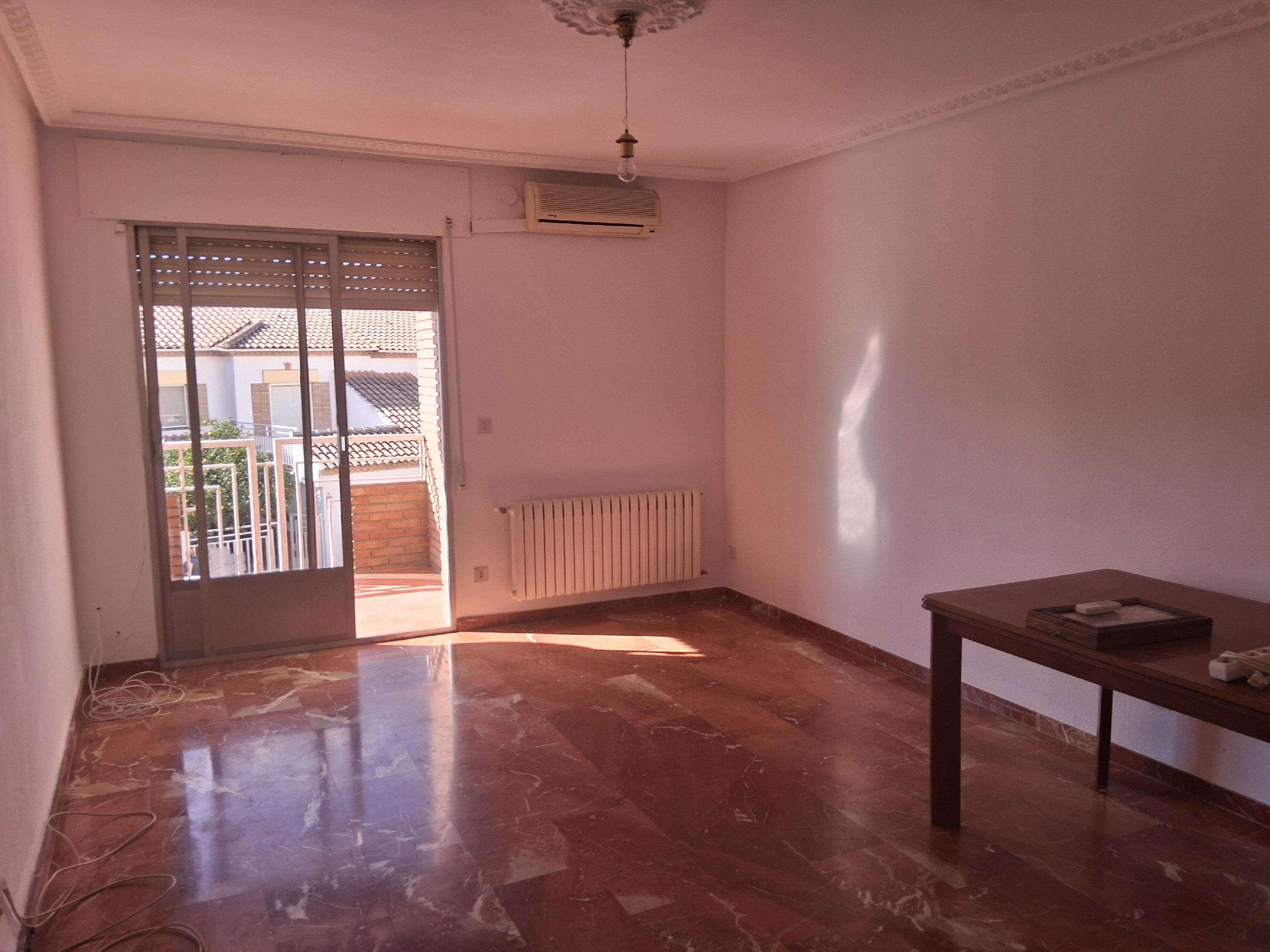 Imagen 5 Apartamento en venta en Baeza / Piso frente al ambulatorio y estación de autobuses