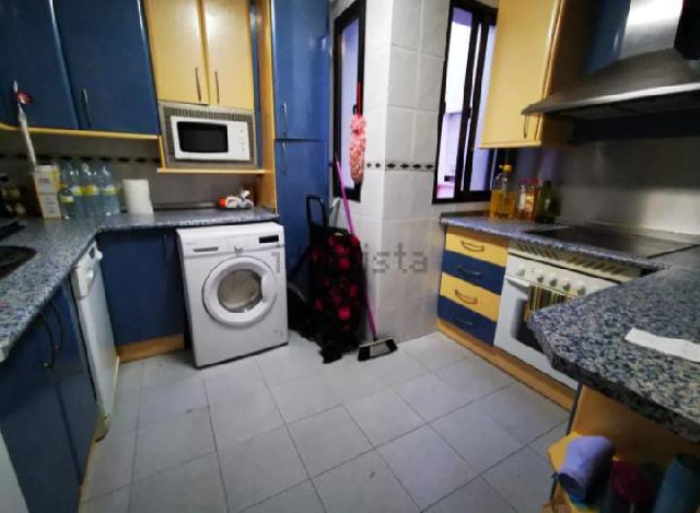 Imagen 3 Inmueble 300580 - Apartamento en venta en Jaén / Cerca de la Plaza Santiago. y de la Escuela de Arte.