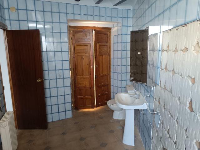 Imagen 2 Inmueble 300772 - Casa Adosada en venta en Baeza / Al lado de la Iglesia de San Andrés