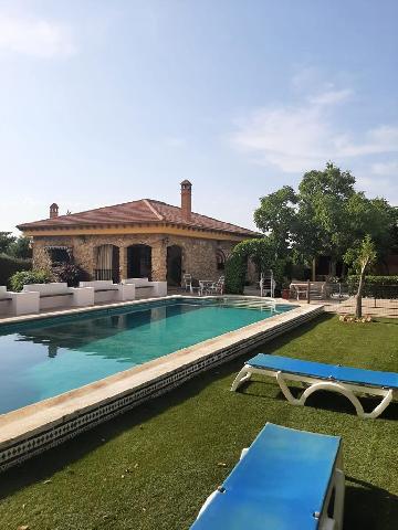 Imagen 1 Inmueble 301345 - Casa Aislada en venta en Baeza / En carretera a la Yedra desde Baeza