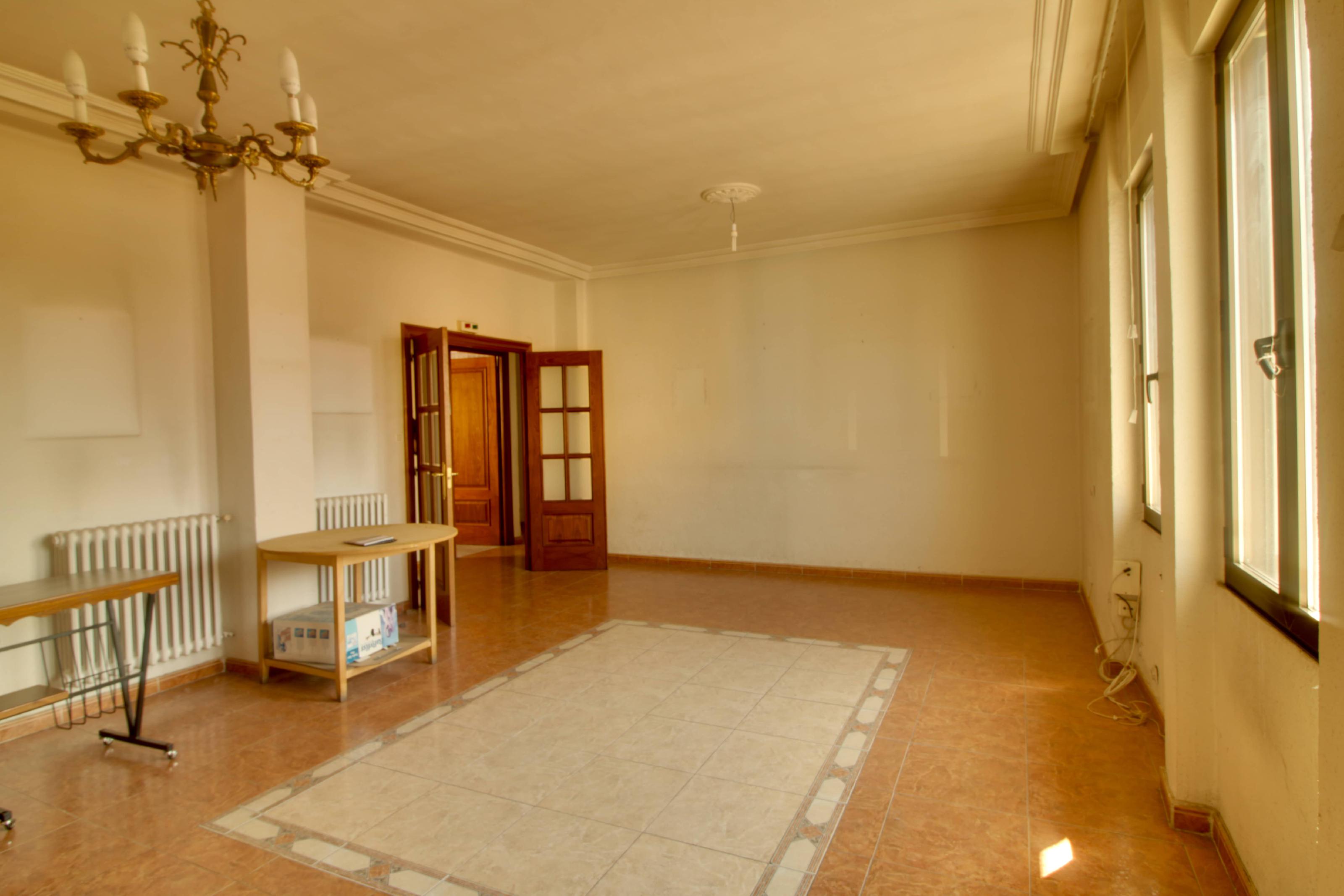 Imagen 19 Piso en venta en León / Av. Ordoño II, a pocos metros de Gúzman