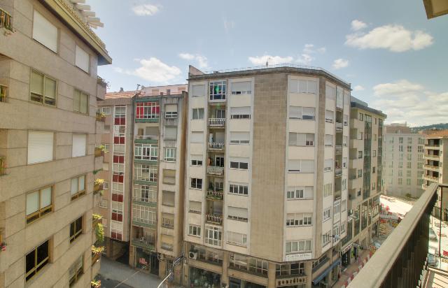 Imagen 5 Inmueble 275439 - Piso en venta en Ourense / Cardenal Quevedo a metros del parque de San Lazararo