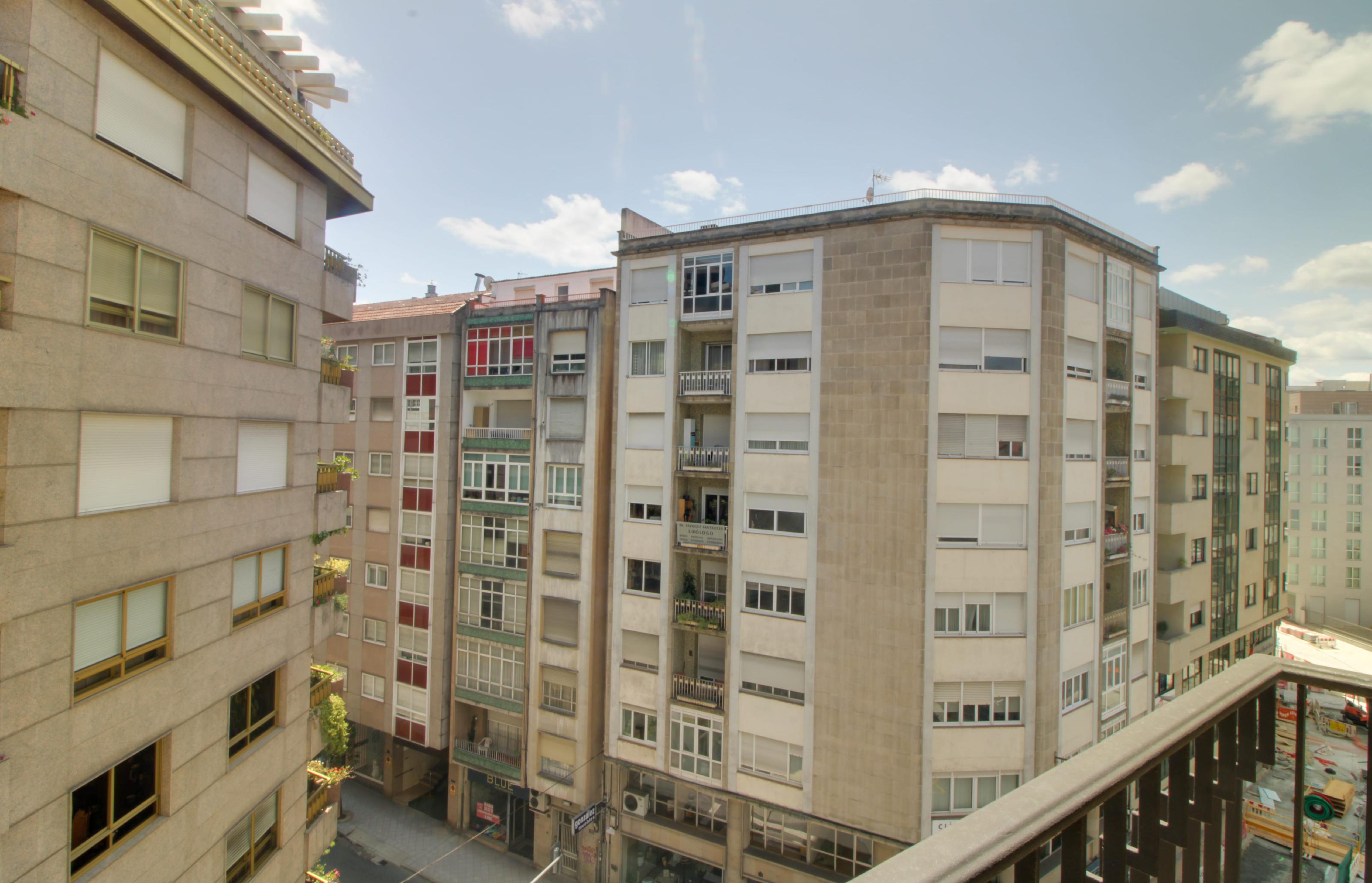 Imagen 12 Piso en venta en Ourense / Cardenal Quevedo a metros del parque de San Lazararo