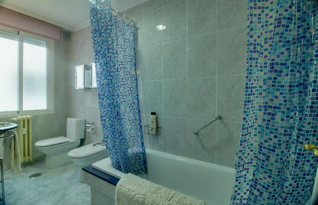 Imagen 13 Inmueble 275439 - Piso en venta en Ourense / Cardenal Quevedo a metros del parque de San Lazararo