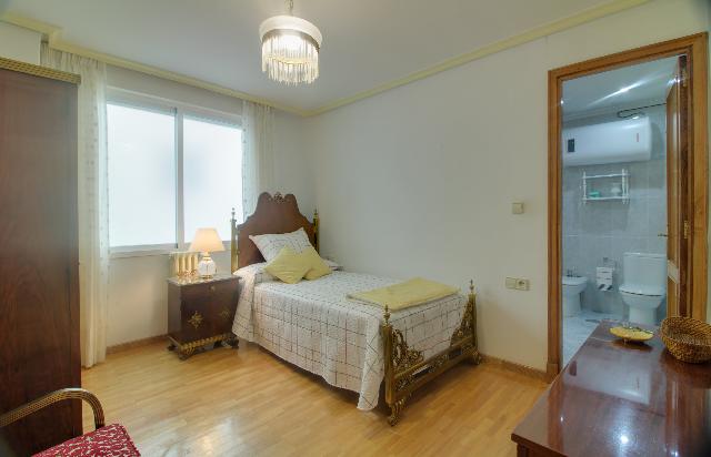 Imagen 3 Inmueble 275439 - Piso en venta en Ourense / Cardenal Quevedo a metros del parque de San Lazararo