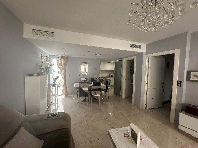 Imagen 1 Inmueble 285461 - Casa Aislada en venta en Mijas / Las Lagunas, Mijas Costa. Junto al Corte Ingles