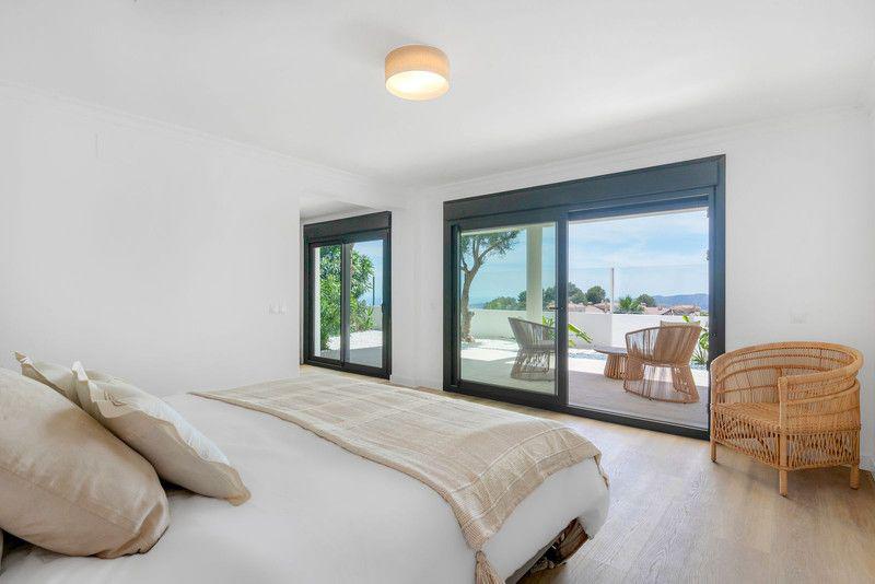 Imagen 7 Casa Aislada en venta en Mijas / Cerano a la zona comercial de El Higueron