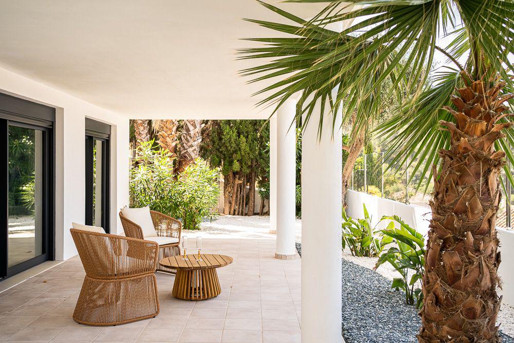 Imagen 4 Casa Aislada en venta en Mijas / Cerano a la zona comercial de El Higueron