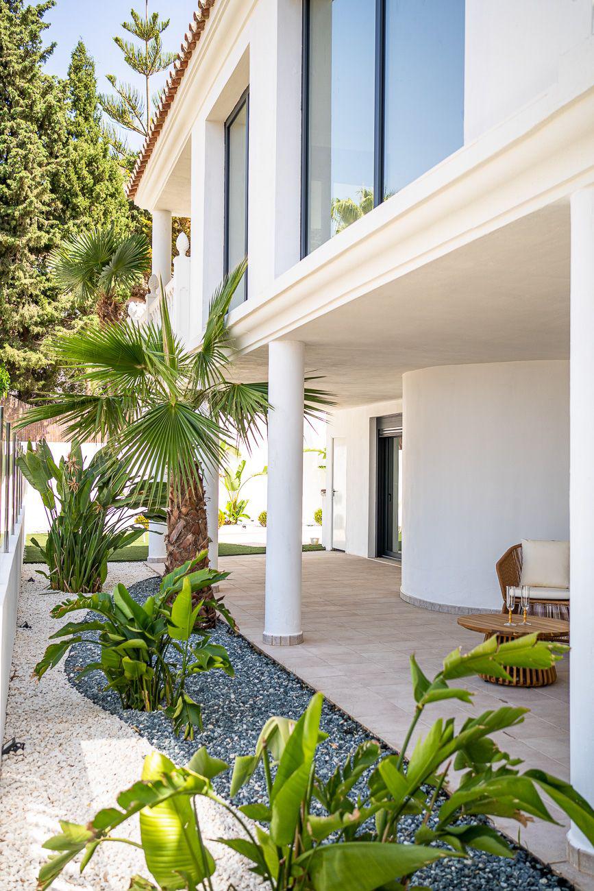 Imagen 24 Casa Aislada en venta en Mijas / Cerano a la zona comercial de El Higueron