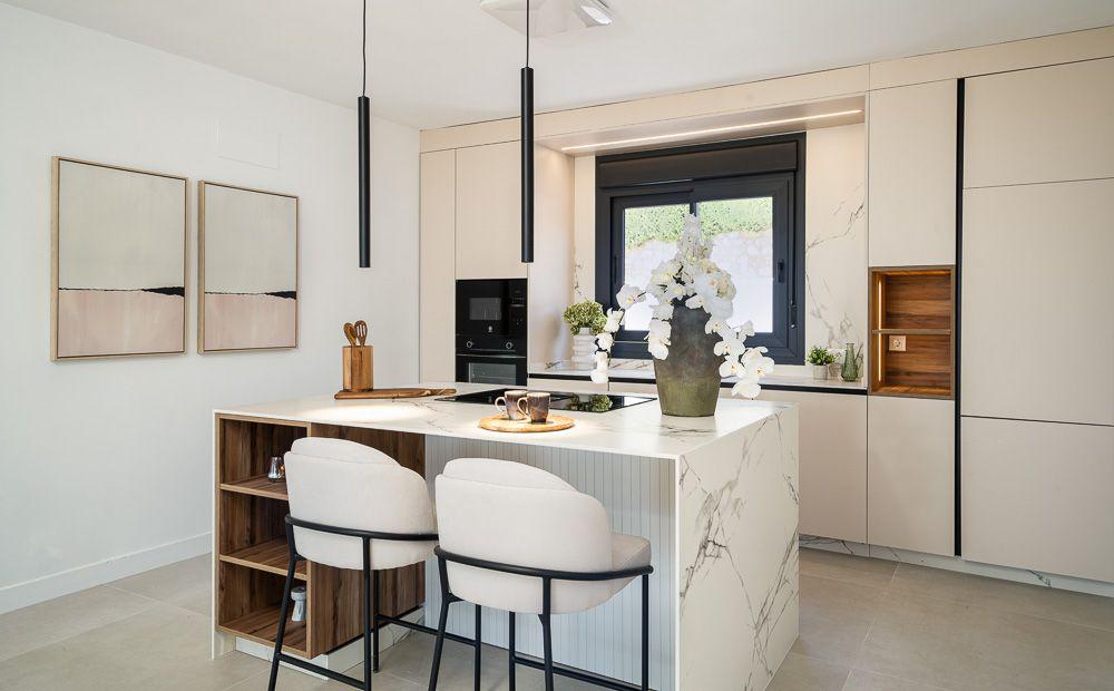 Imagen 8 Casa Aislada en venta en Mijas / Cerano a la zona comercial de El Higueron