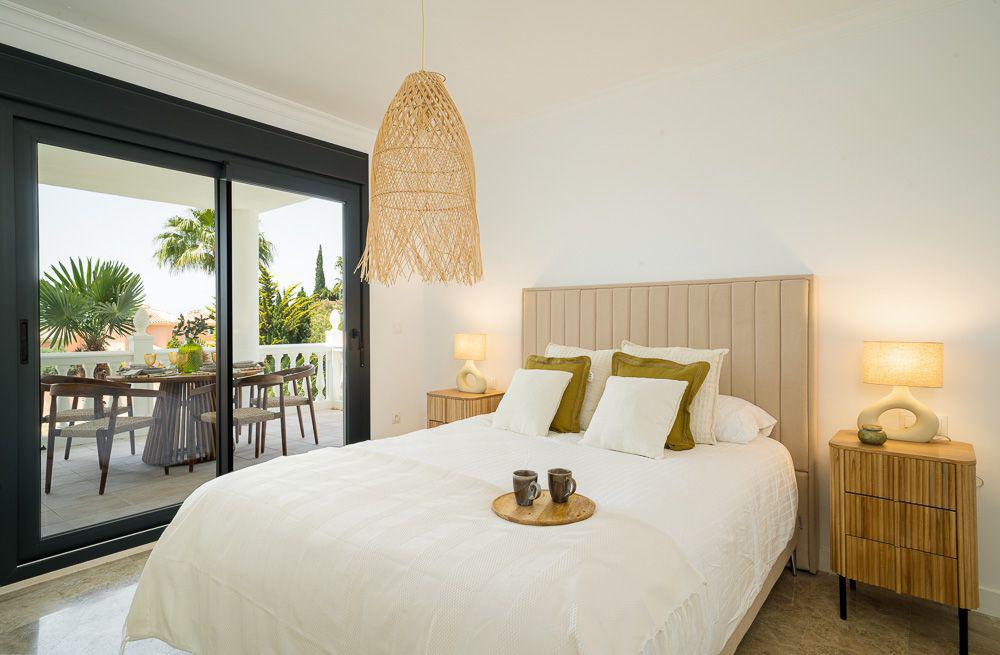 Imagen 13 Casa Aislada en venta en Mijas / Cerano a la zona comercial de El Higueron