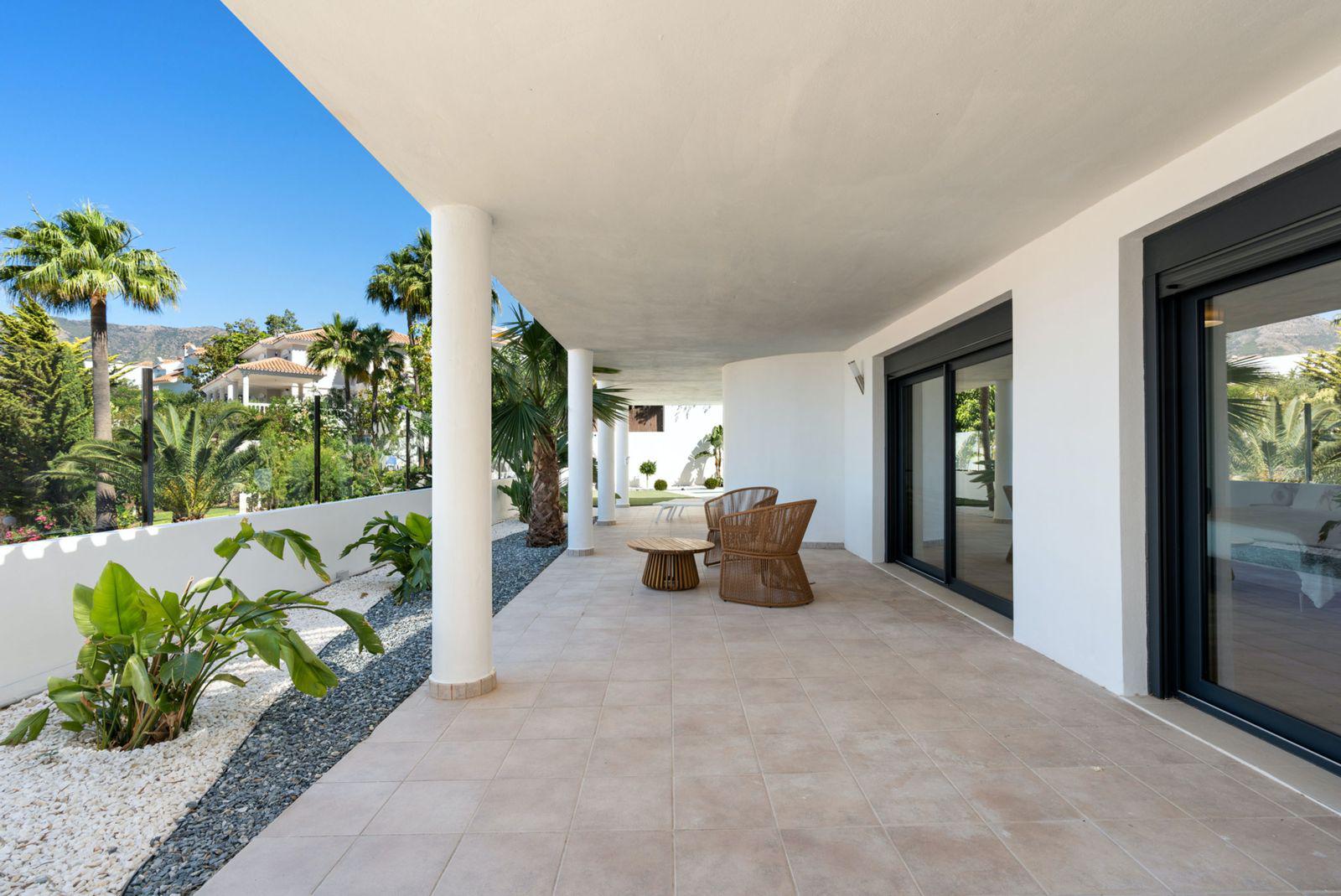 Imagen 18 Casa Aislada en venta en Mijas / Cerano a la zona comercial de El Higueron