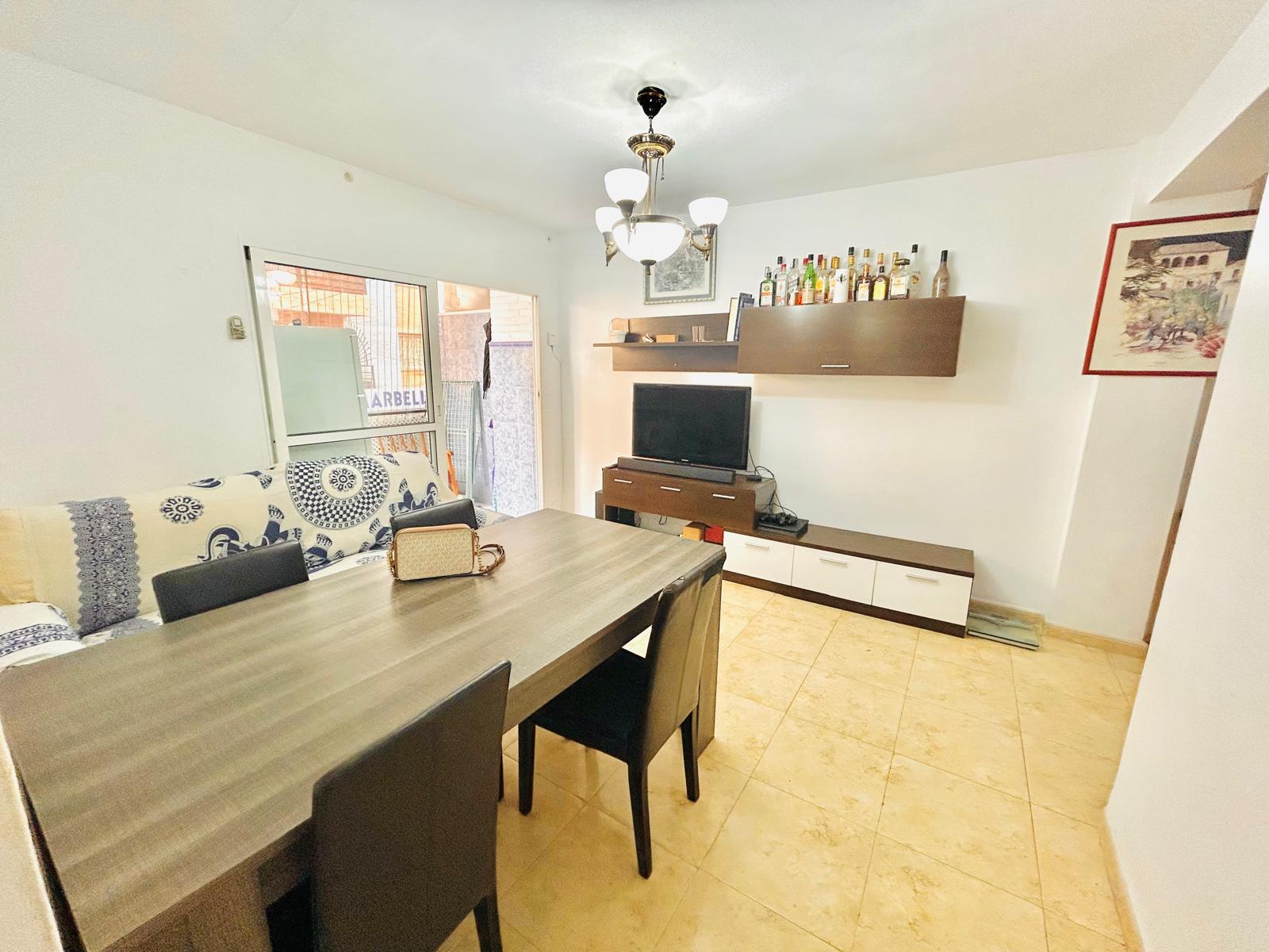 Imagen 1 Apartamento en venta en Marbella / Zona Divina Pastora