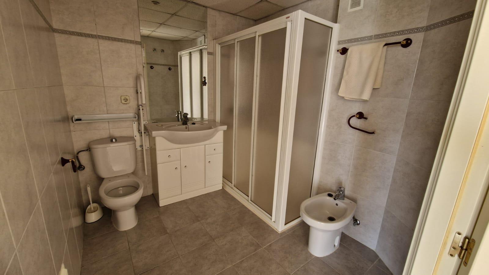 Imagen 24 Apartamento en venta en Pozuelo De Alarcón / Piso en zona Calle Cero de los Gamos, a 10 mi...