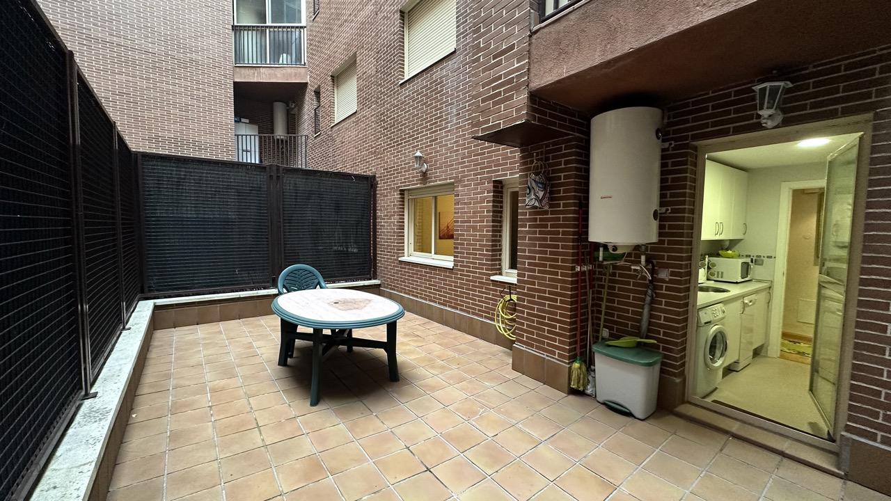 Imagen 19 Apartamento en venta en Madrid / Piso de 71m2 con terraza en Urb Torreón del Parque