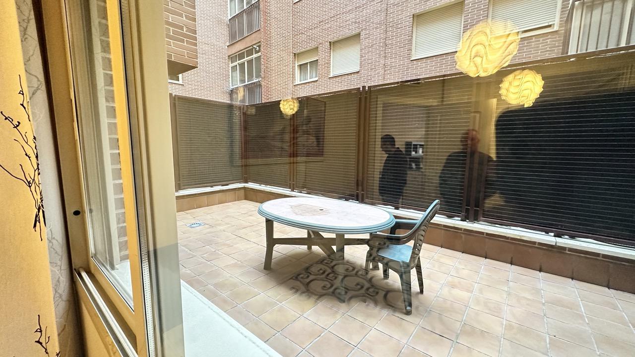 Imagen 21 Apartamento en venta en Madrid / Piso de 71m2 con terraza en Urb Torreón del Parque