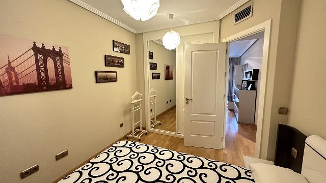 Imagen 12 Inmueble 298355 - Apartamento en venta en Madrid / Piso de 71m2 con terraza en Urb Torreón del Parque