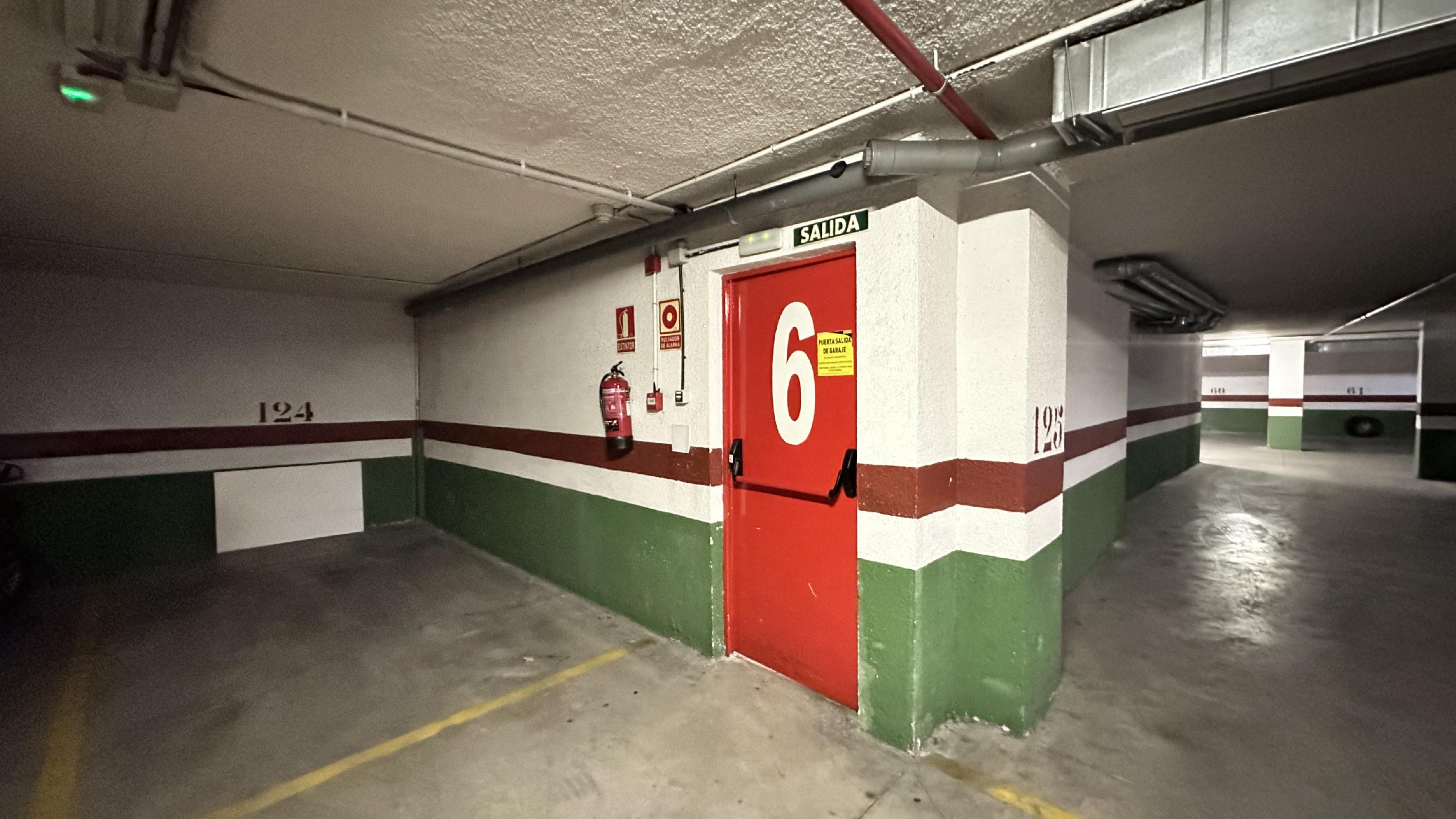 Imagen 23 Apartamento en venta en Madrid / Piso de 71m2 con terraza en Urb Torreón del Parque