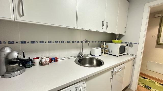 Imagen 9 Inmueble 298355 - Apartamento en venta en Madrid / Piso de 71m2 con terraza en Urb Torreón del Parque