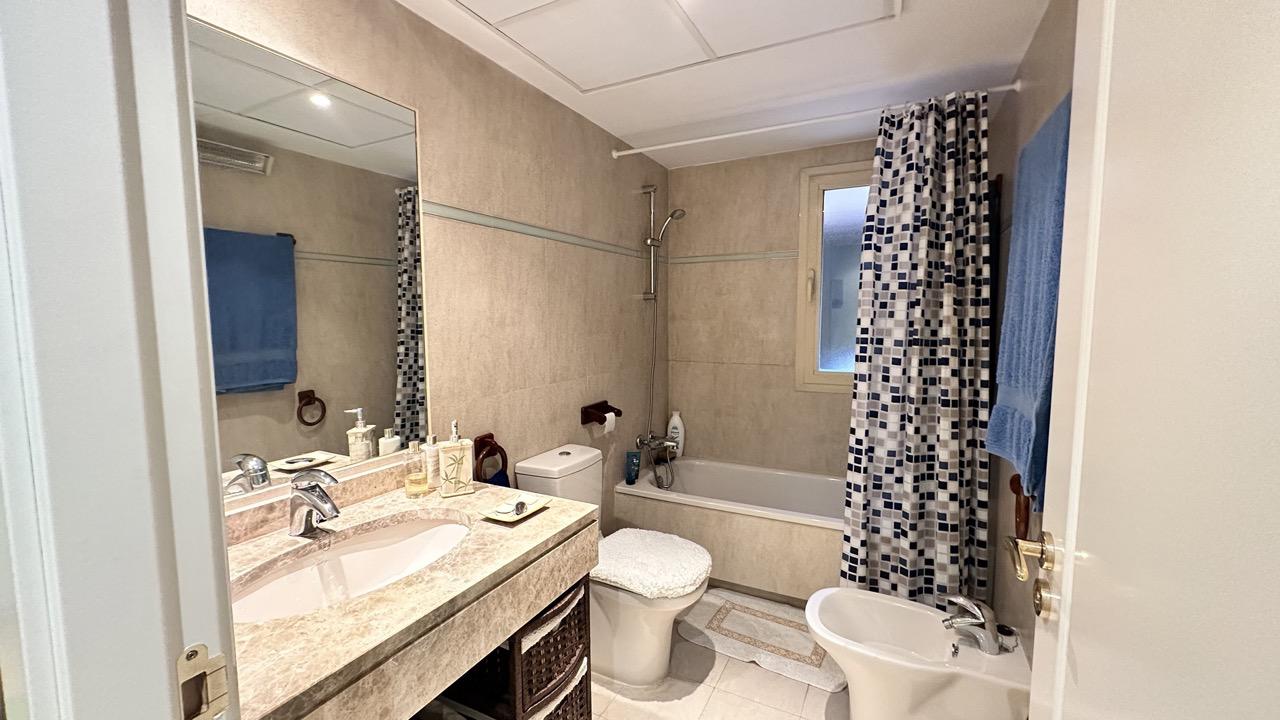 Imagen 14 Apartamento en venta en Madrid / Piso de 71m2 con terraza en Urb Torreón del Parque