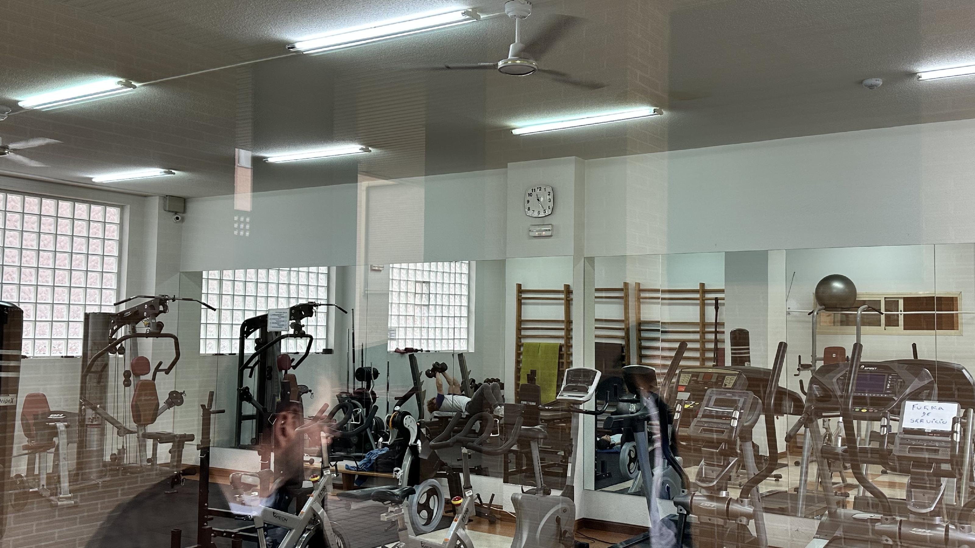 Imagen 27 Apartamento en venta en Madrid / Piso de 71m2 con terraza en Urb Torreón del Parque