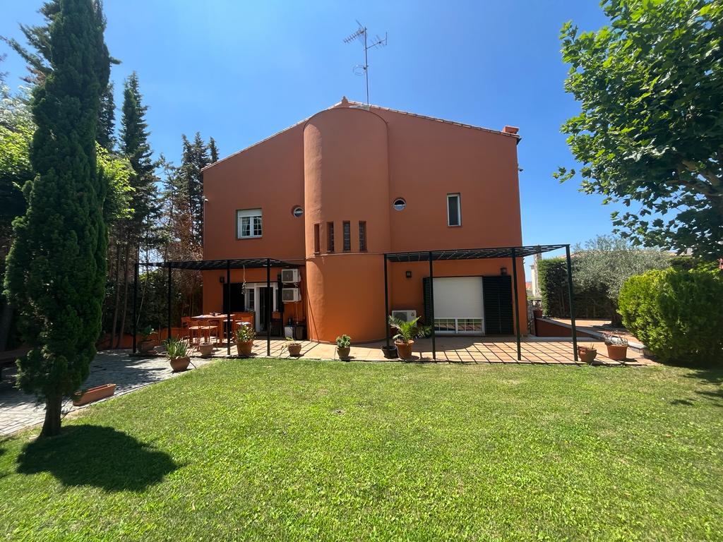 Imagen 7 Casa Aislada en venta en Cáceres / Zona de La Sierrilla
