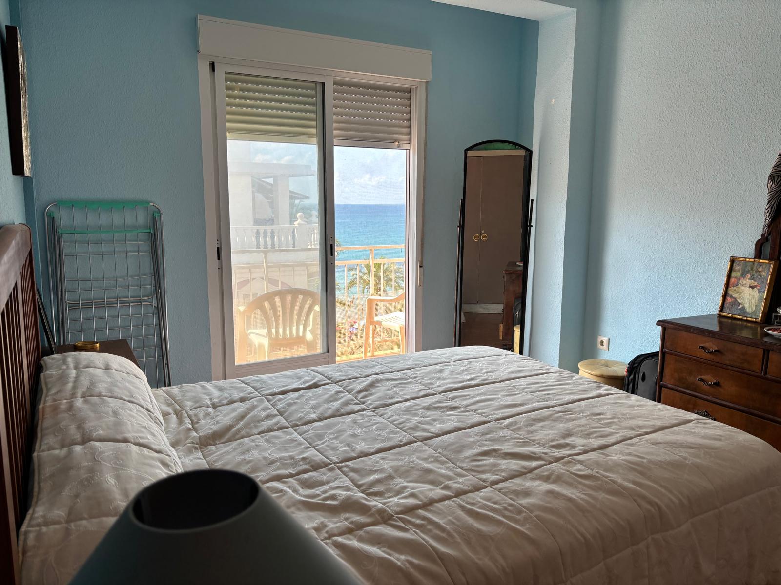 Imagen 8 Apto. Playa en venta en Torrevieja / A unos 25 metros de la Playa del Cura