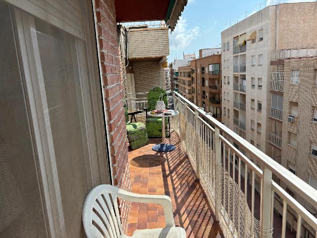 Imagen 2 Inmueble 295071 - Apto. Playa en venta en Torrevieja / A unos 25 metros de la Playa del Cura