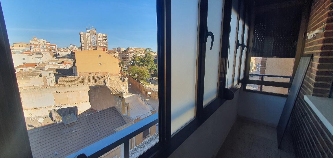 Imagen 3 Piso en venta en Hellín / Zona Melchor de Macanaz frente a Jardín Tamborileros