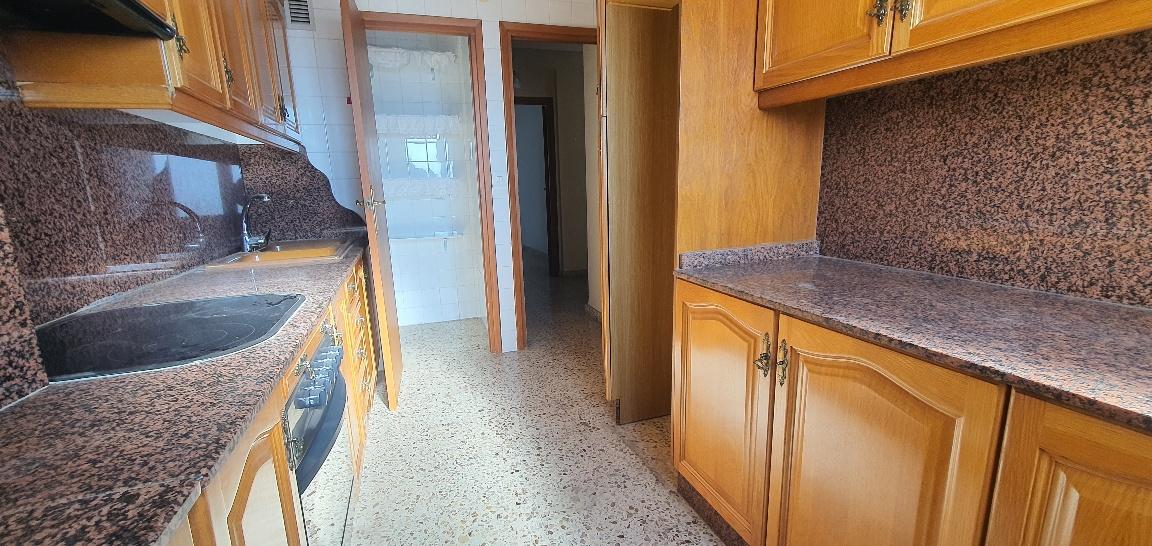 Imagen 7 Piso en venta en Hellín / Zona Melchor de Macanaz frente a Jardín Tamborileros