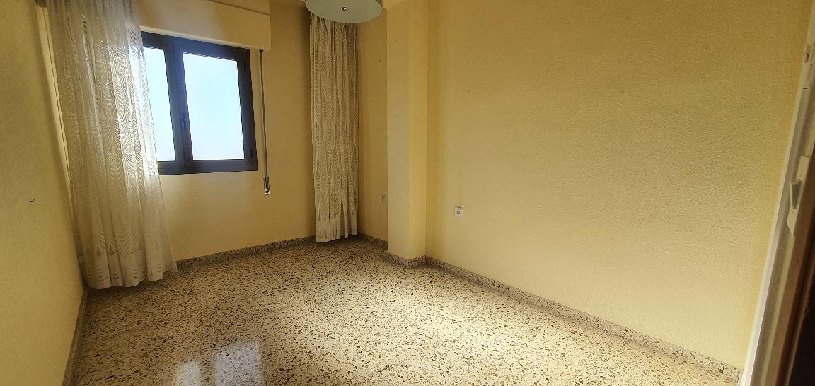 Imagen 20 Piso en venta en Hellín / Zona Melchor de Macanaz frente a Jardín Tamborileros