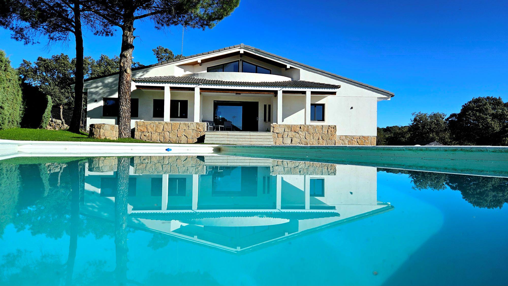 Imagen 2 Casa en venta en Valdemorillo / Casa en Avenida de Los Castillos, Valdemorillo