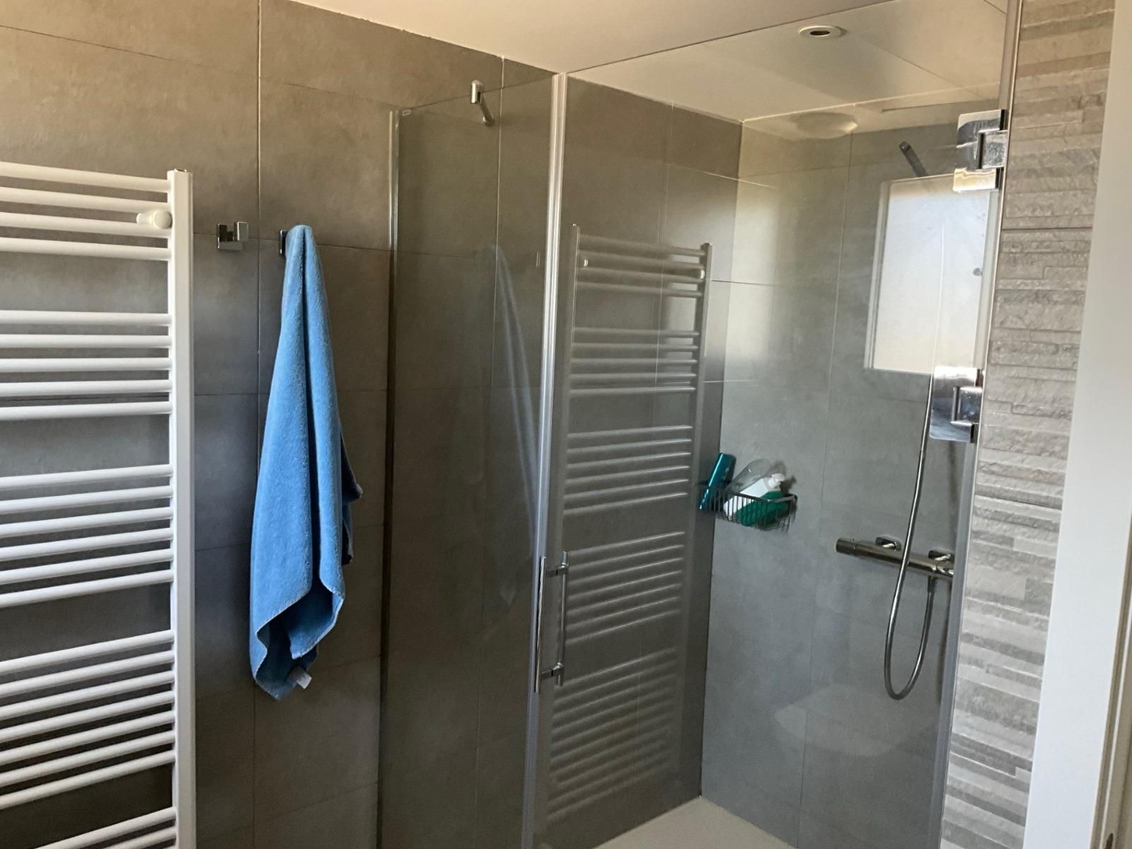 Imagen 24 Casa en venta en Boadilla Del Monte / Gran Chalet en Urbanización en Boadilla del Monte