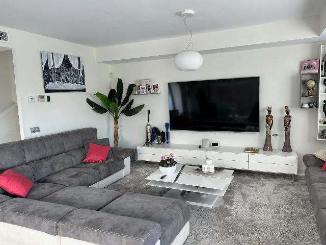 Imagen 1 Inmueble 283057 - Casa en venta en Boadilla Del Monte / Gran Chalet en Urbanización en Boadilla del Monte