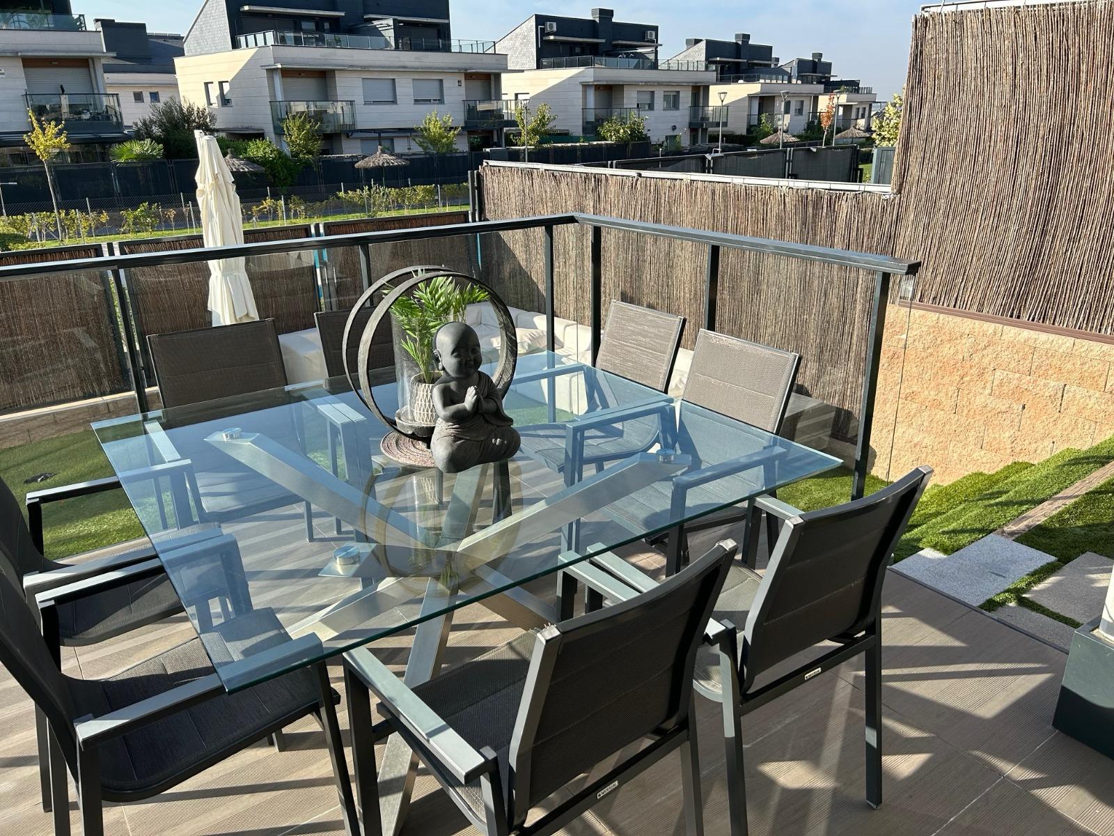 Imagen 8 Casa en venta en Boadilla Del Monte / Gran Chalet en Urbanización en Boadilla del Monte