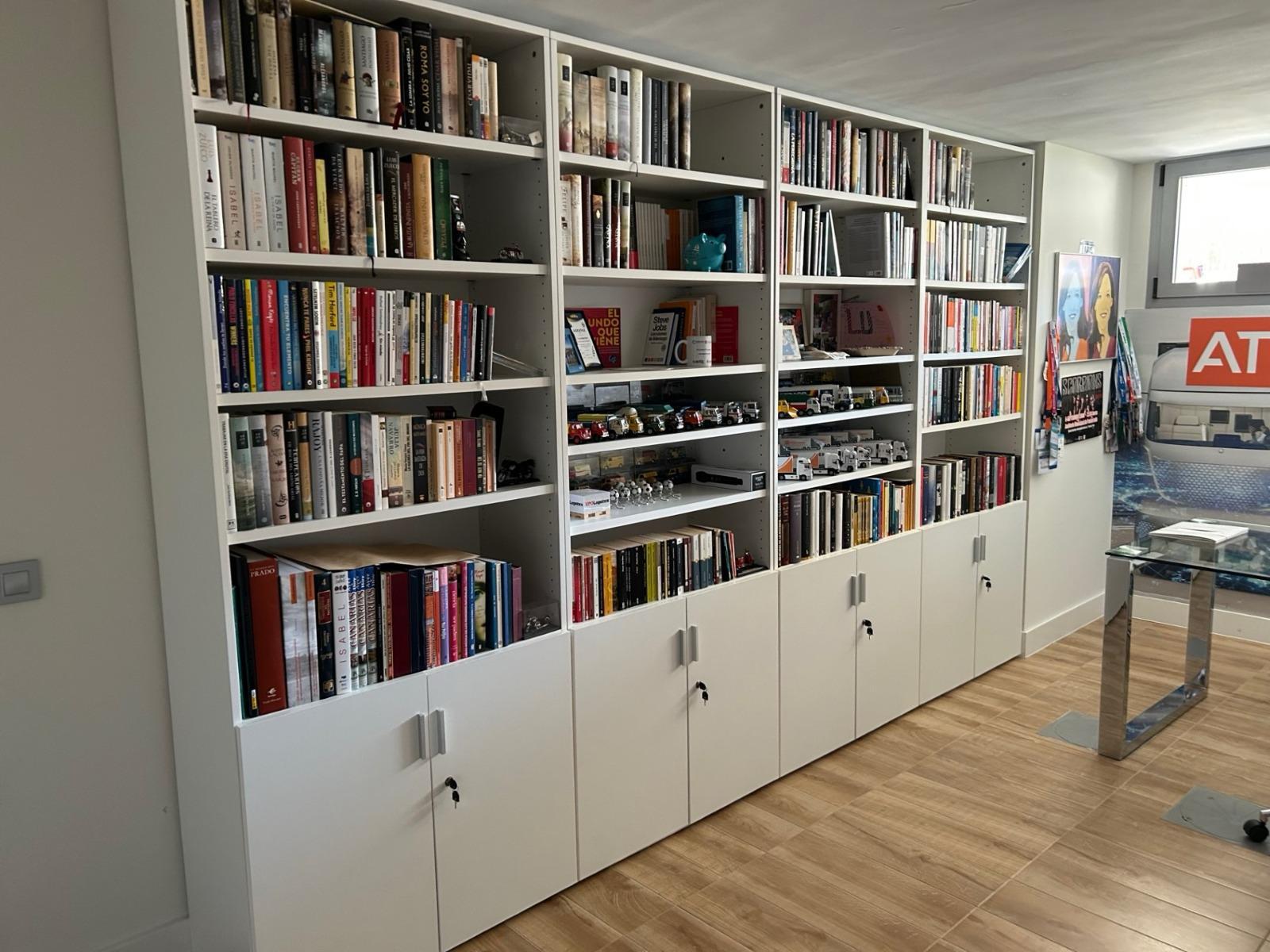 Imagen 29 Casa en venta en Boadilla Del Monte / Gran Chalet en Urbanización en Boadilla del Monte