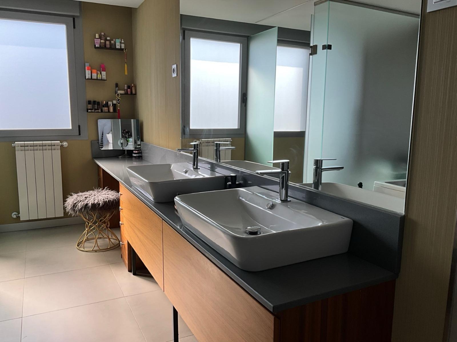 Imagen 18 Casa en venta en Boadilla Del Monte / Gran Chalet en Urbanización en Boadilla del Monte