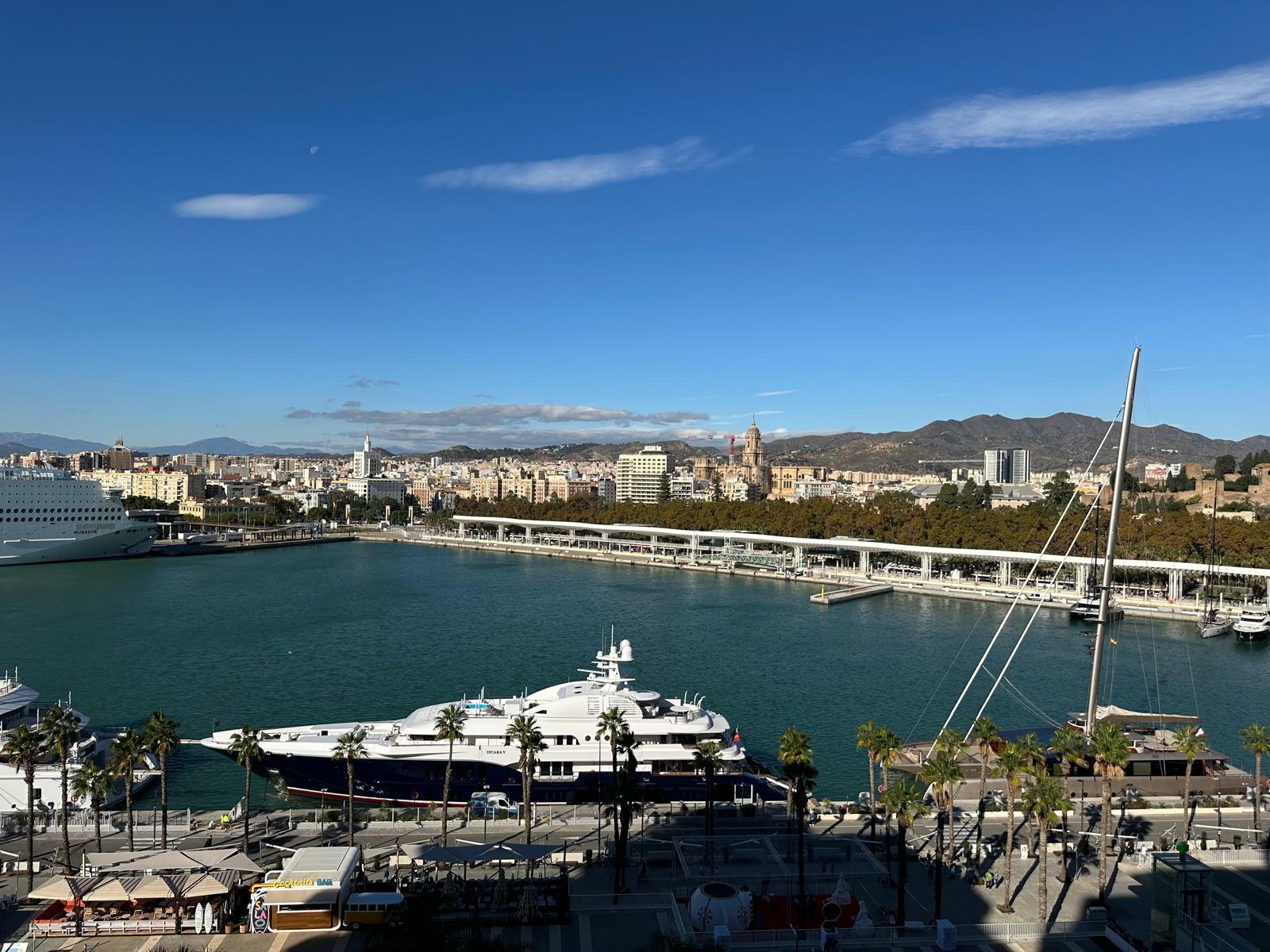 Imagen 10 Piso en venta en Málaga / Paseo Marítimo Ciudad de Melilla