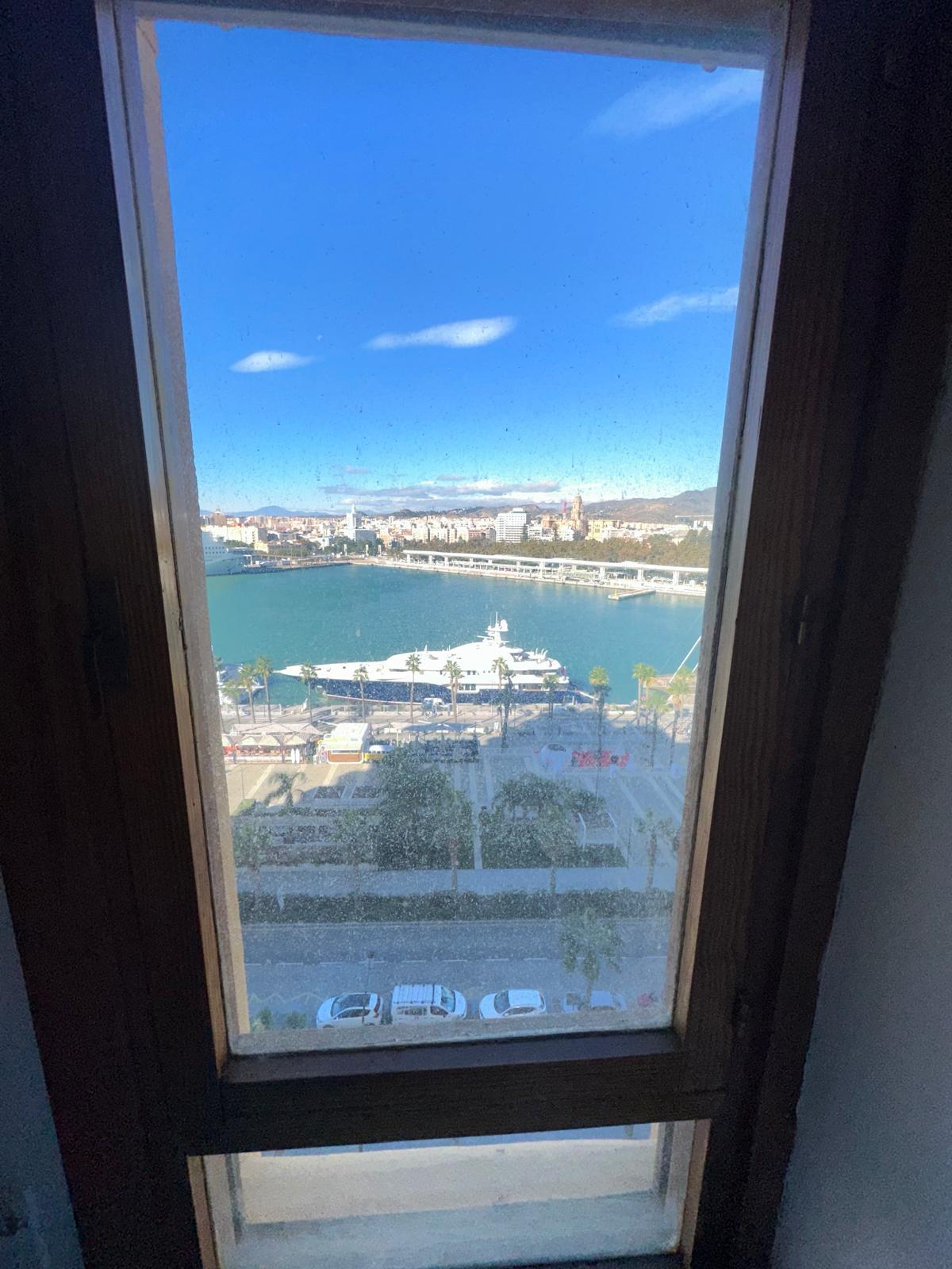 Imagen 21 Piso en venta en Málaga / Paseo Marítimo Ciudad de Melilla