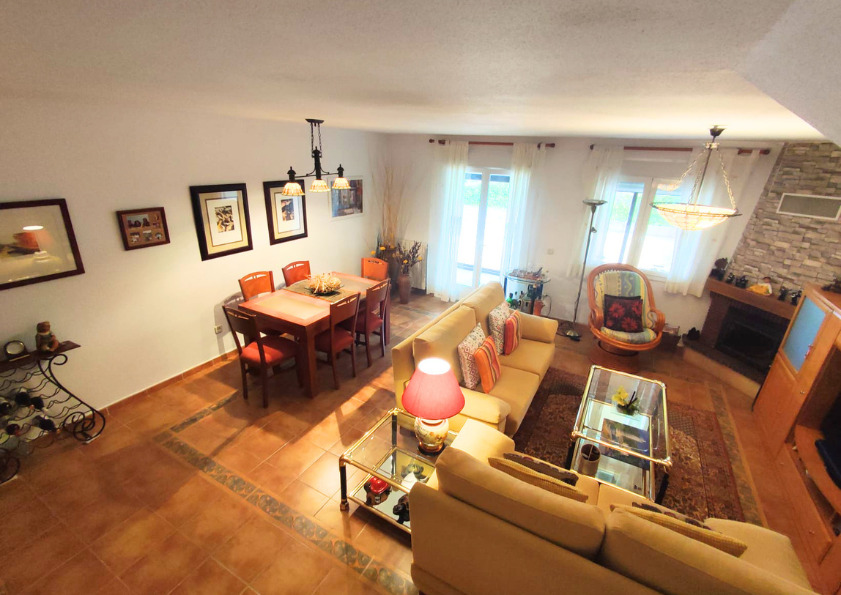 Imagen 8 Casa en venta en Espinar El / Próximo a la Estación de tren