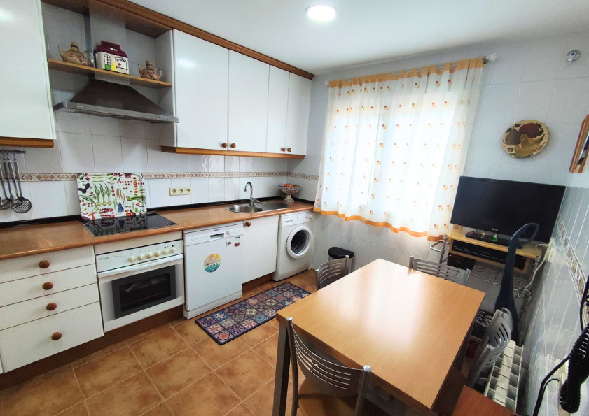 Imagen 10 Casa en venta en Espinar El / Próximo a la Estación de tren