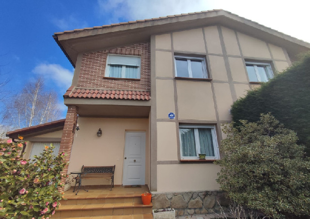 Imagen 24 Inmueble 301897 - Casa en venta en Espinar (El) / Próximo a la Estación de tren